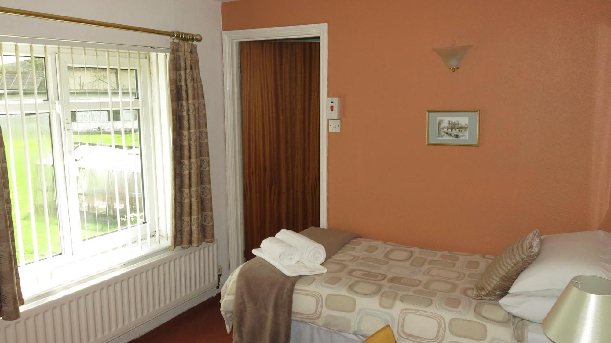 Broadwell Guest House Meriden  Oda fotoğraf